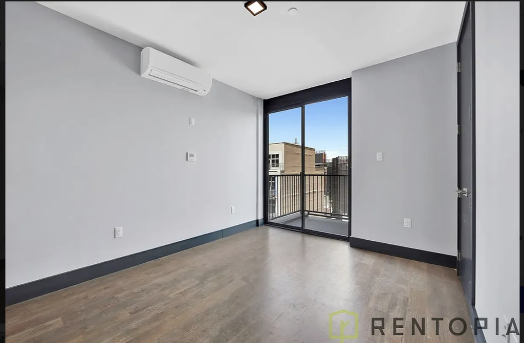 475 Grand Street - Photo 3