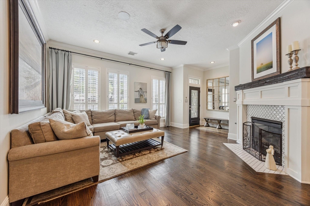 427 N Gate Stone - Photo 1