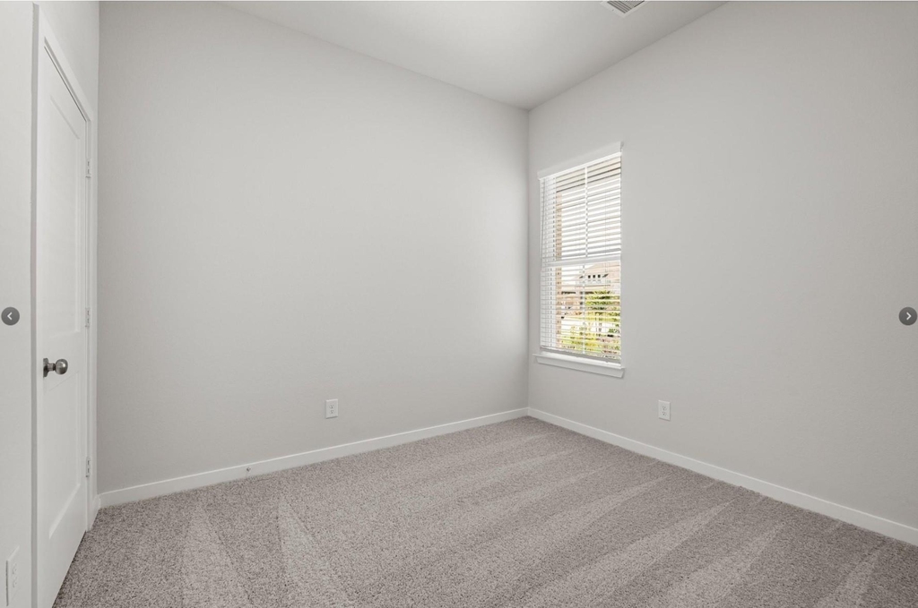 21022 Armstrong County Drive - Photo 6