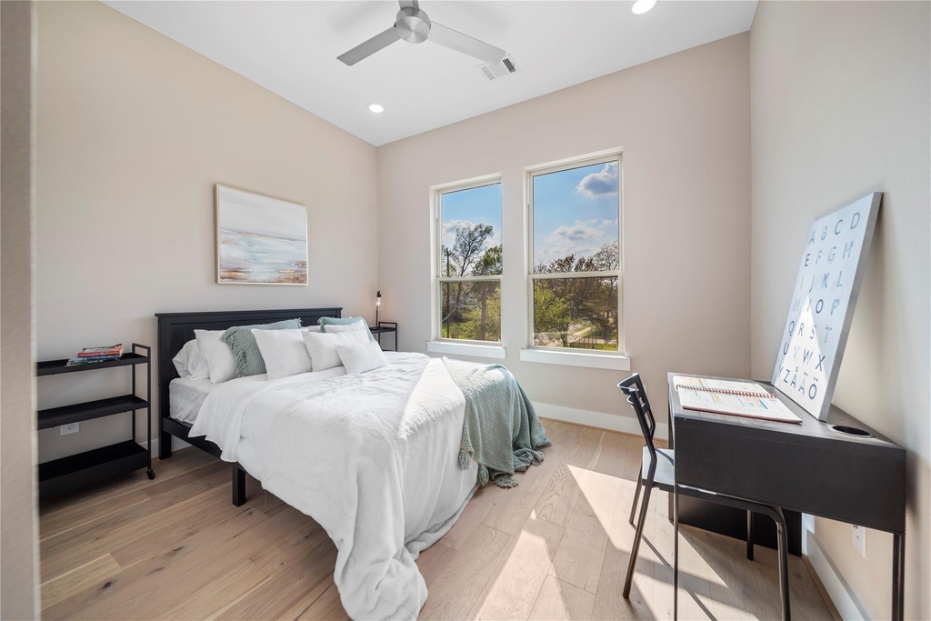 303 Queen Sude Lane - Photo 2