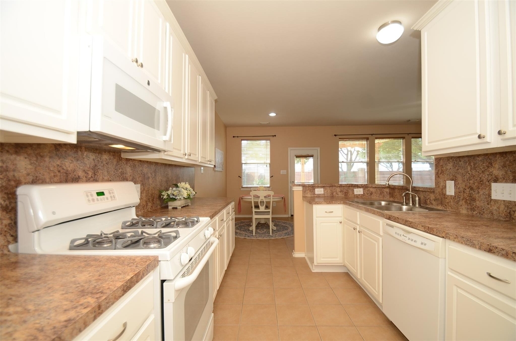 5606 Claybeck Lane - Photo 9