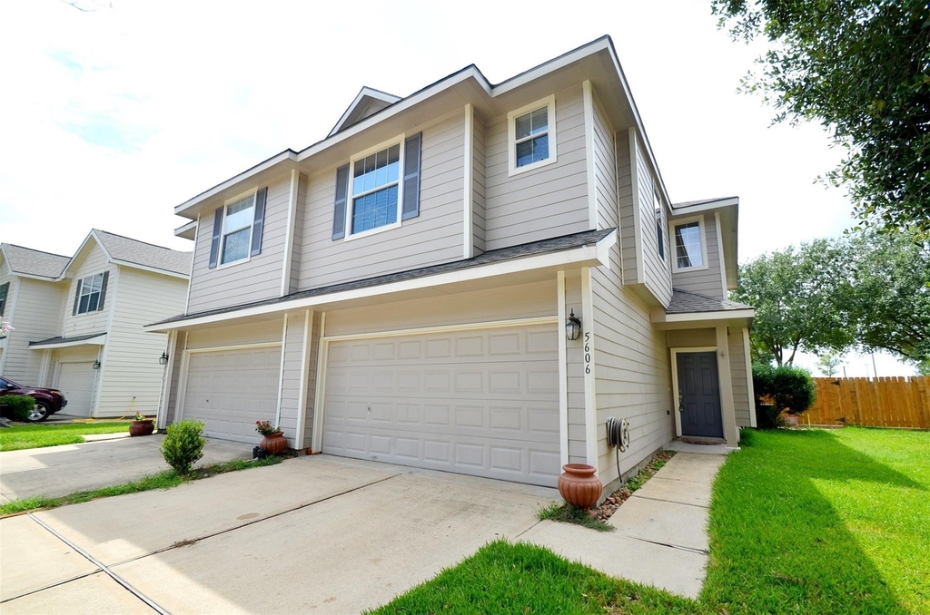 5606 Claybeck Lane - Photo 0