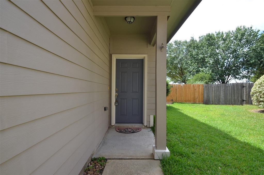 5606 Claybeck Lane - Photo 2