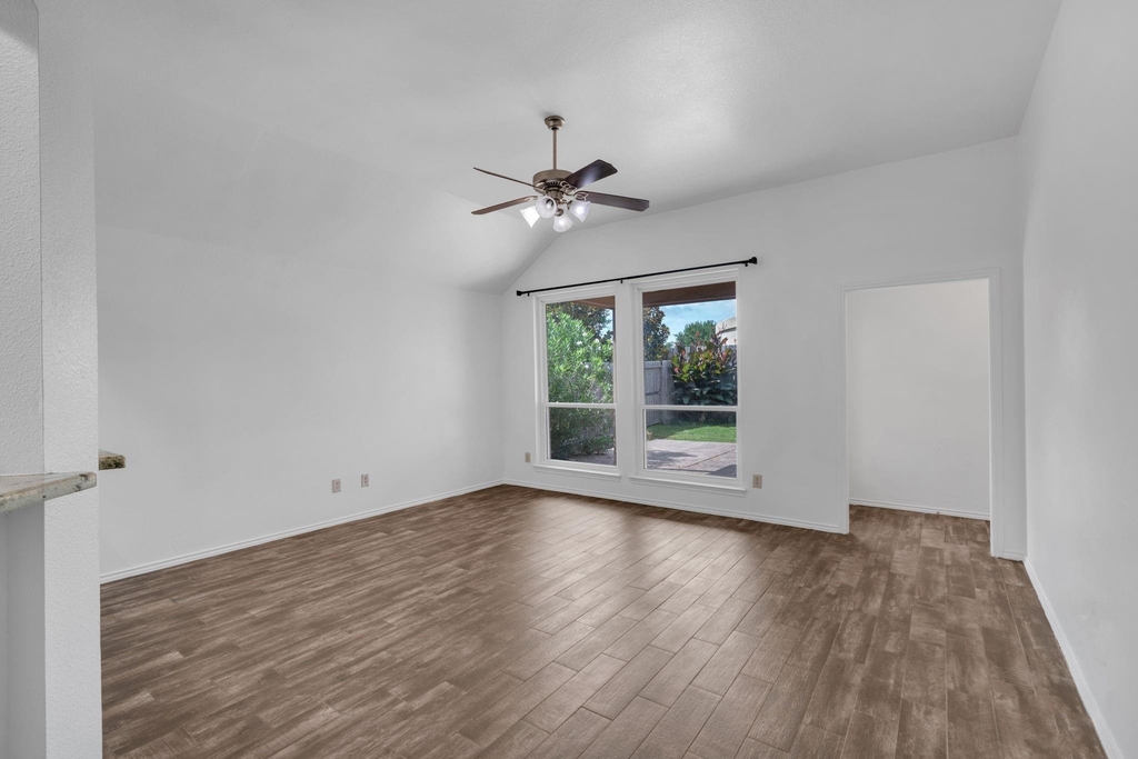 28223 Fantail Drive - Photo 6
