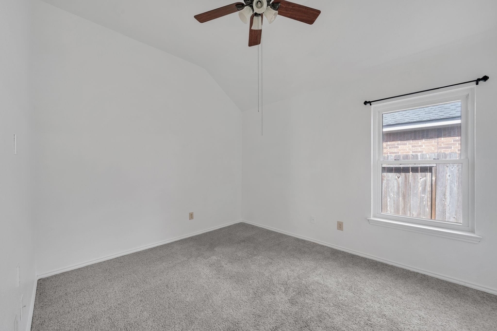 28223 Fantail Drive - Photo 14