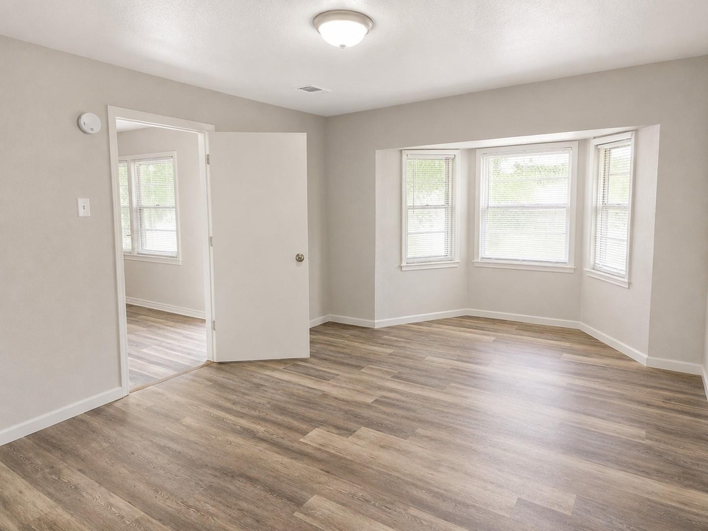 2914 Tarpey Avenue - Photo 5