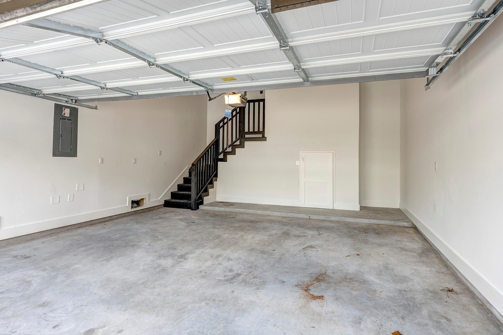 1304 W 23rd Street - Photo 19