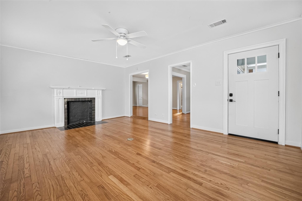2406 Southgate Boulevard - Photo 3