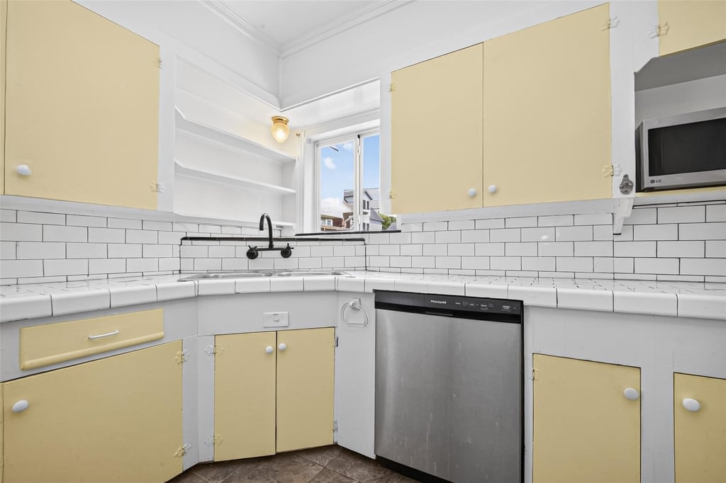 2406 Southgate Boulevard - Photo 12
