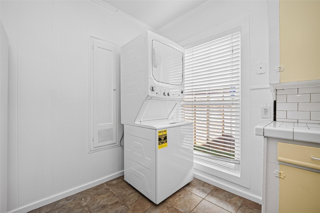 2406 Southgate Boulevard - Photo 13