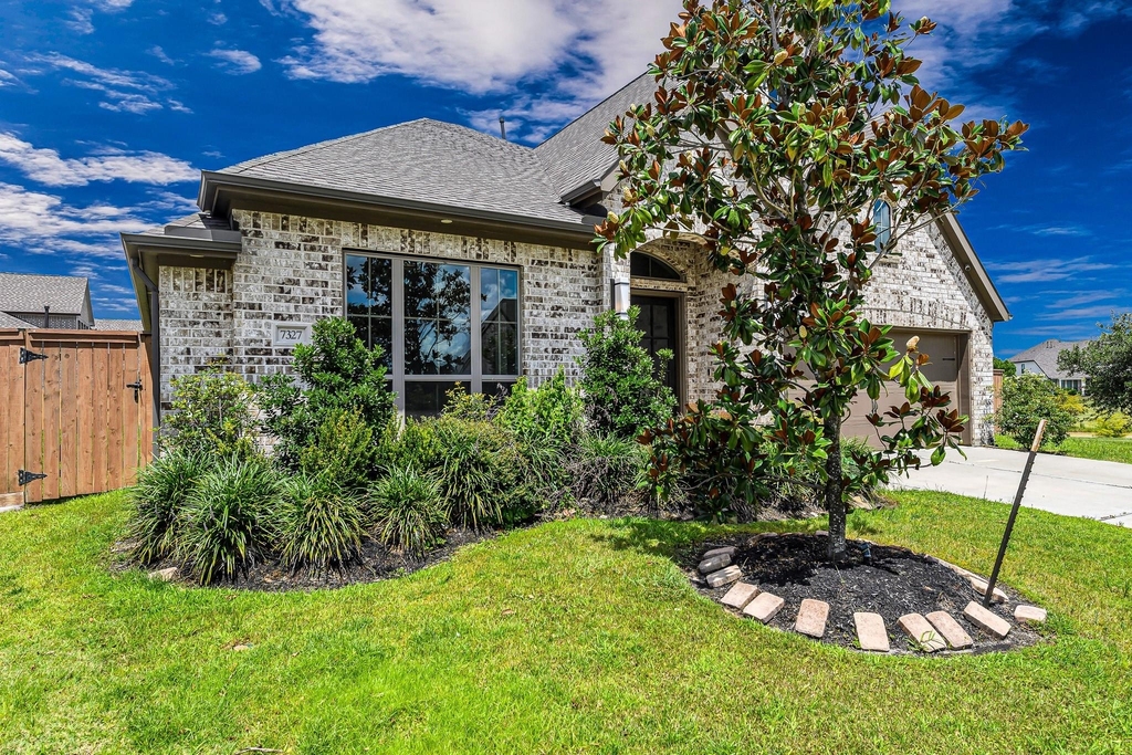 7327 Camden Crestwood Way - Photo 2