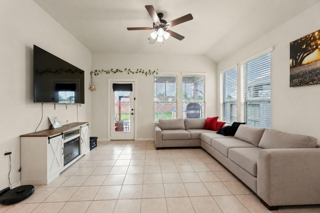 11410 Cypress Elm Court - Photo 13
