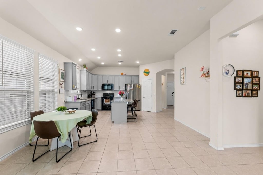 11410 Cypress Elm Court - Photo 11
