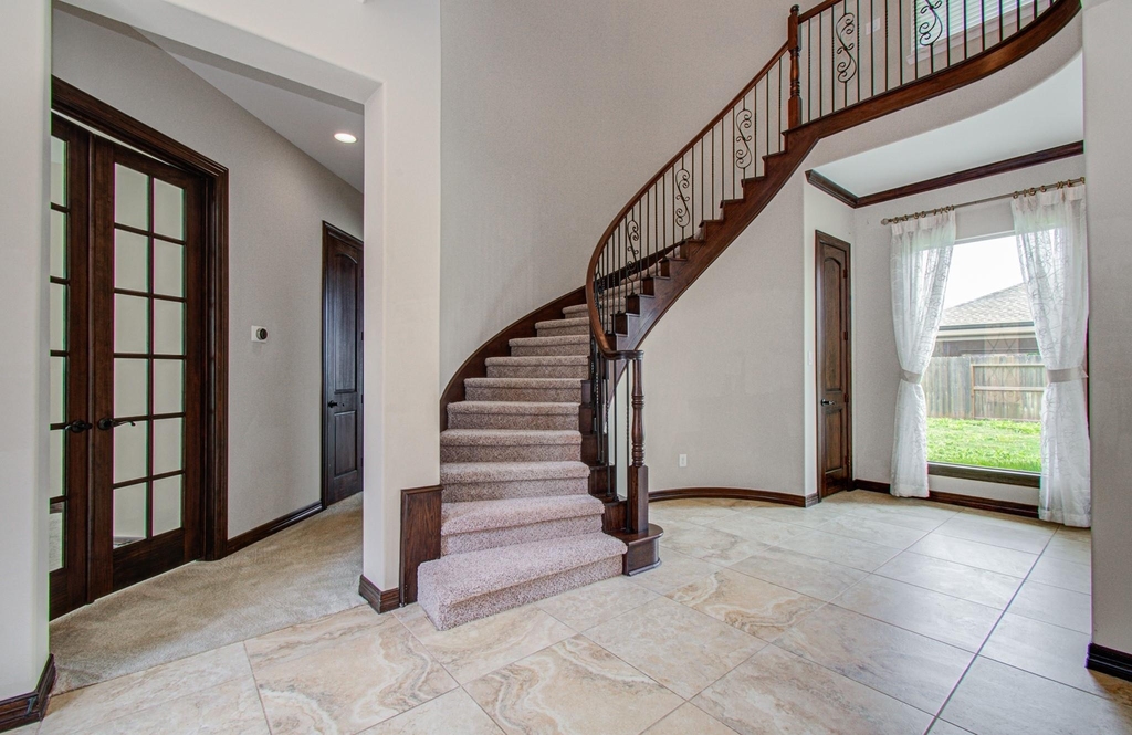 5711 Avon Landing Lane - Photo 4