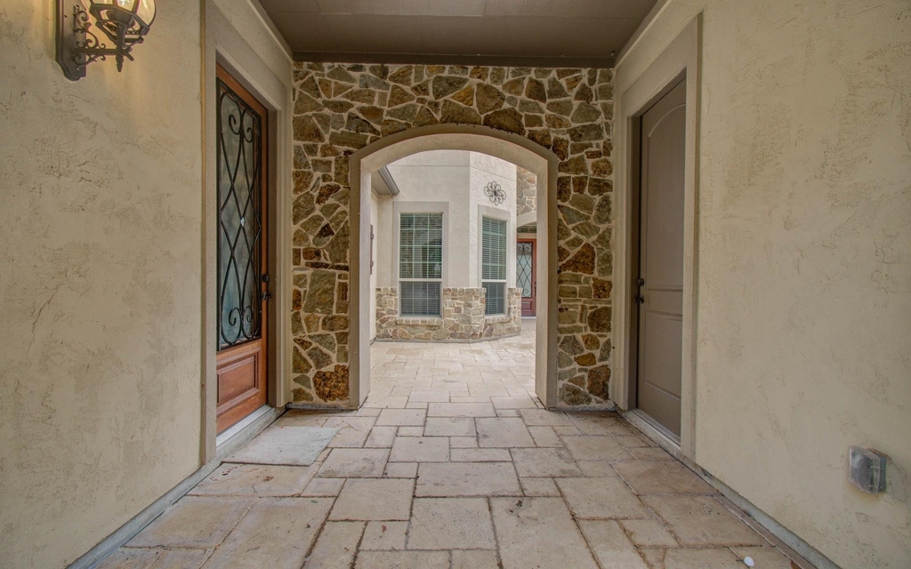 5711 Avon Landing Lane - Photo 1