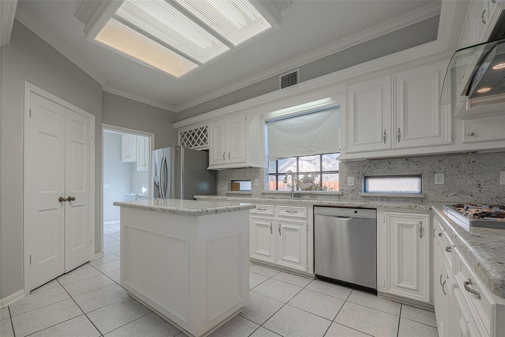 15714 Sylvan Lake Drive - Photo 14