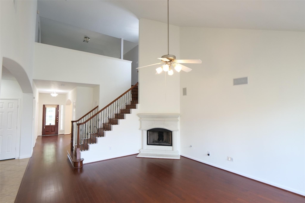 6119 Lakenshire Falls Lane - Photo 9