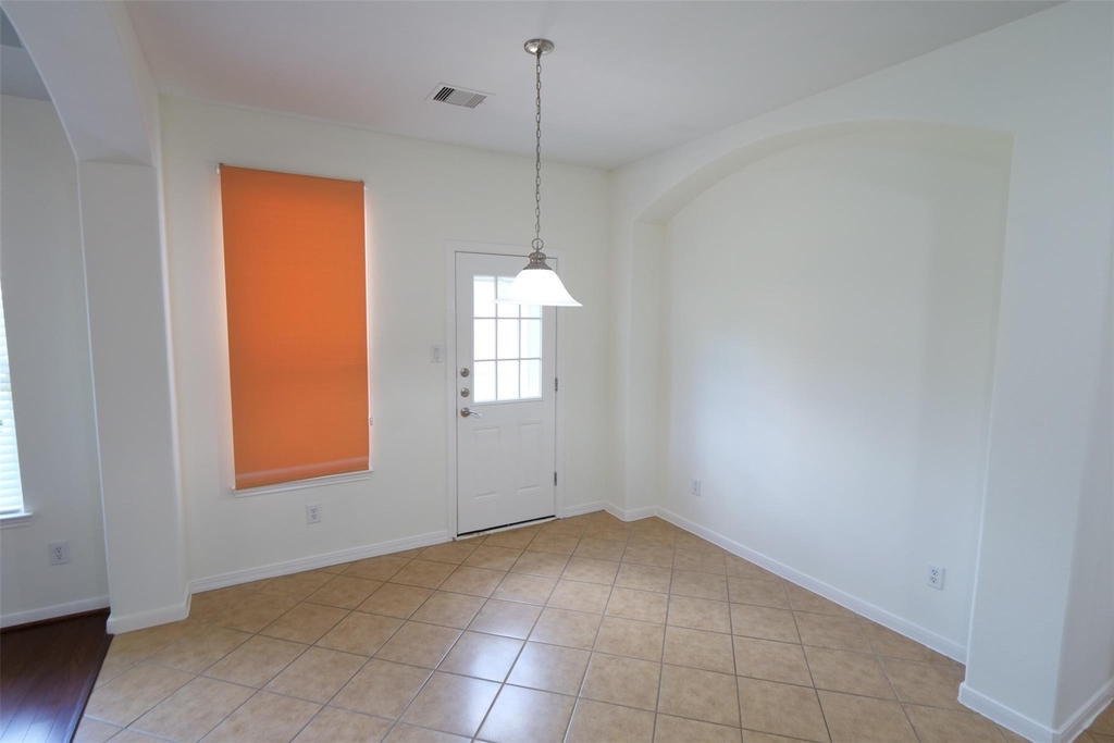 6119 Lakenshire Falls Lane - Photo 14