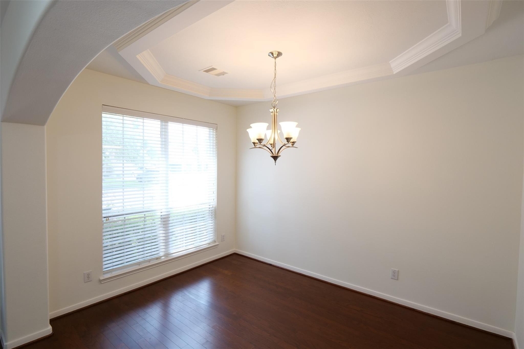 6119 Lakenshire Falls Lane - Photo 3