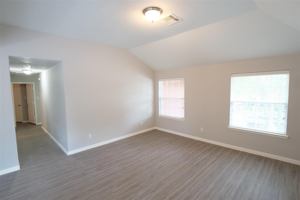6119 Lakenshire Falls Lane - Photo 20