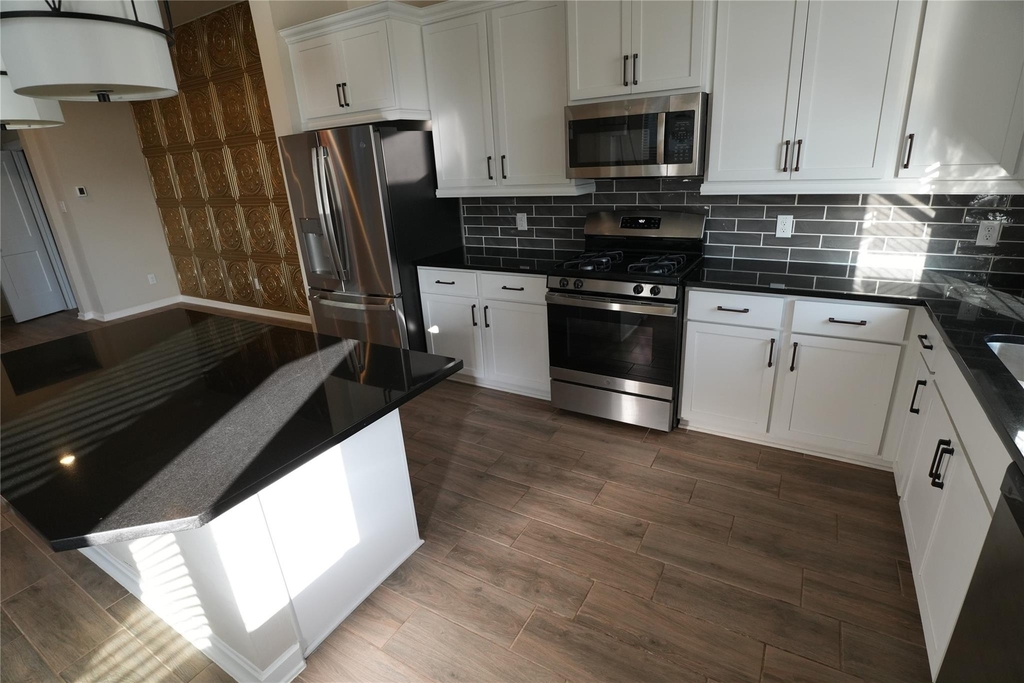 4910 Anders Lane - Photo 2