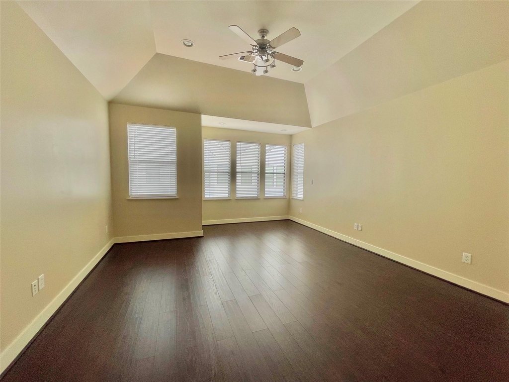 954 Patterson Street - Photo 16