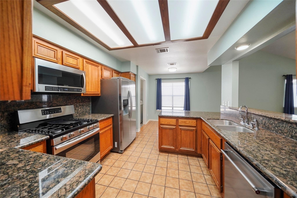 17206 Park Lodge Drive - Photo 10