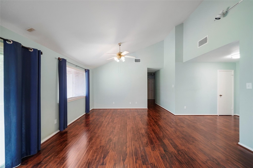 17206 Park Lodge Drive - Photo 3