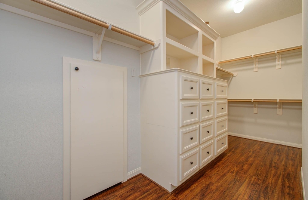 10205 Brooktree Drive - Photo 17