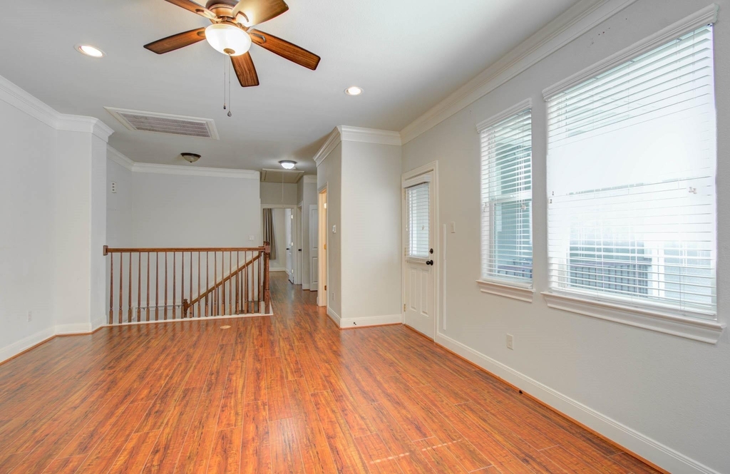 10205 Brooktree Drive - Photo 11