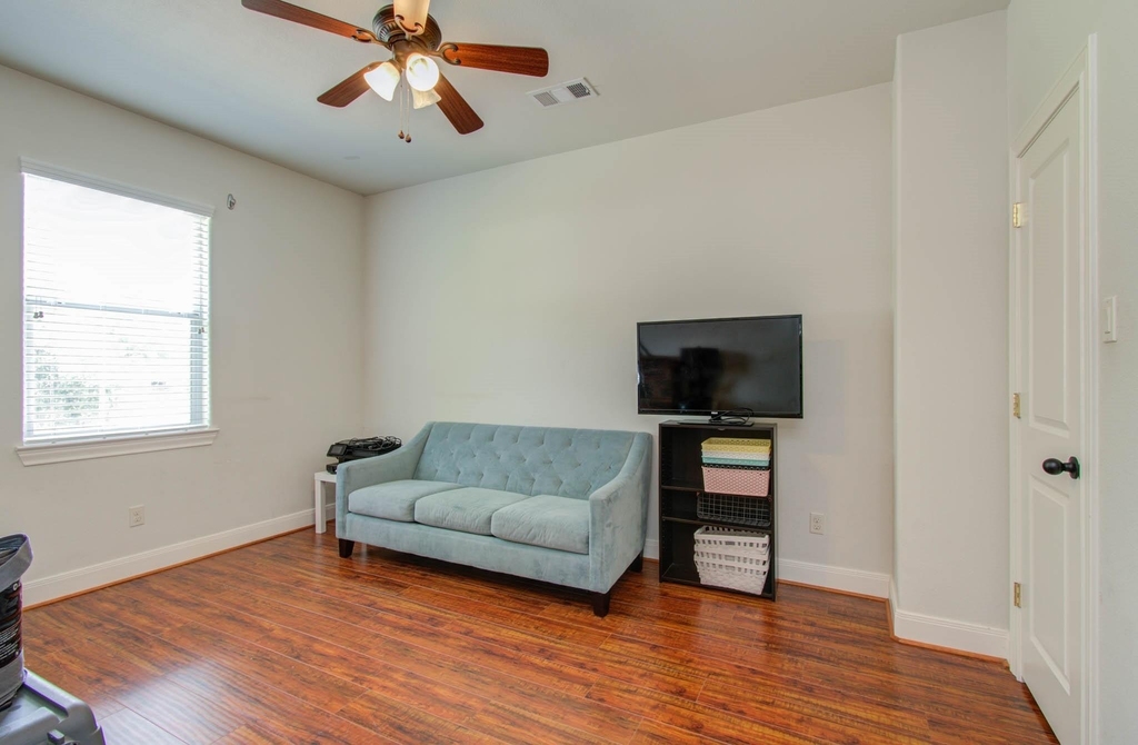 10205 Brooktree Drive - Photo 28