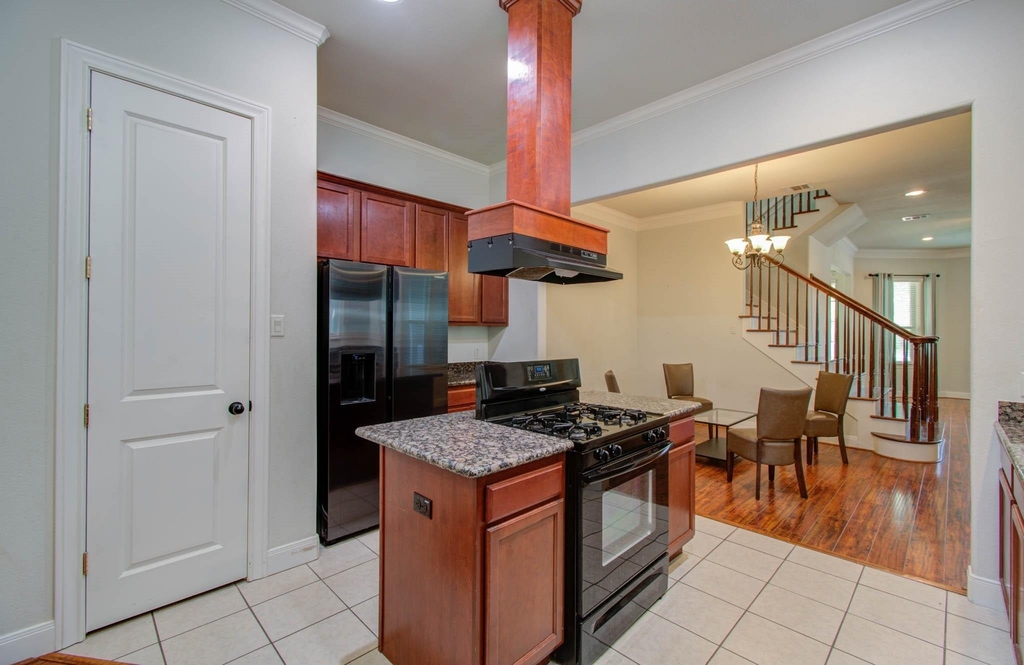 10205 Brooktree Drive - Photo 8