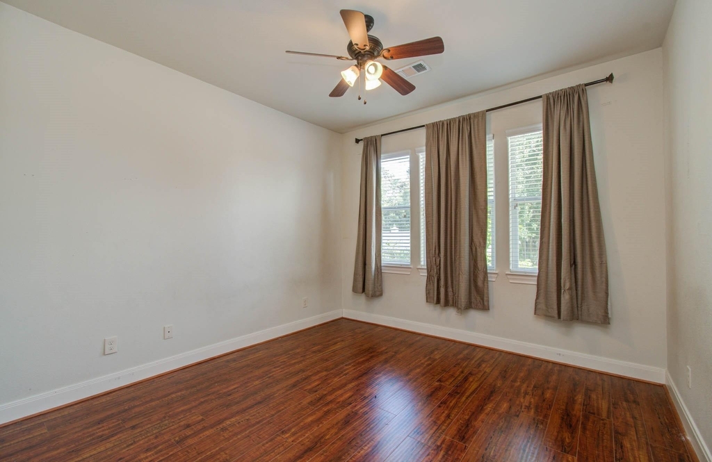 10205 Brooktree Drive - Photo 23
