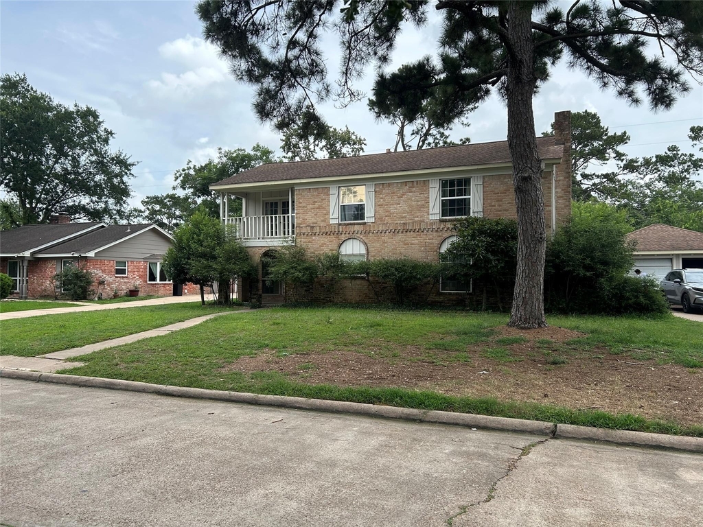 5203 Pine Arbor Drive - Photo 0