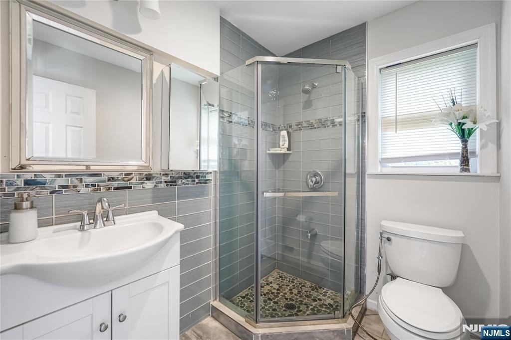 122 Village Circle West - Photo 7