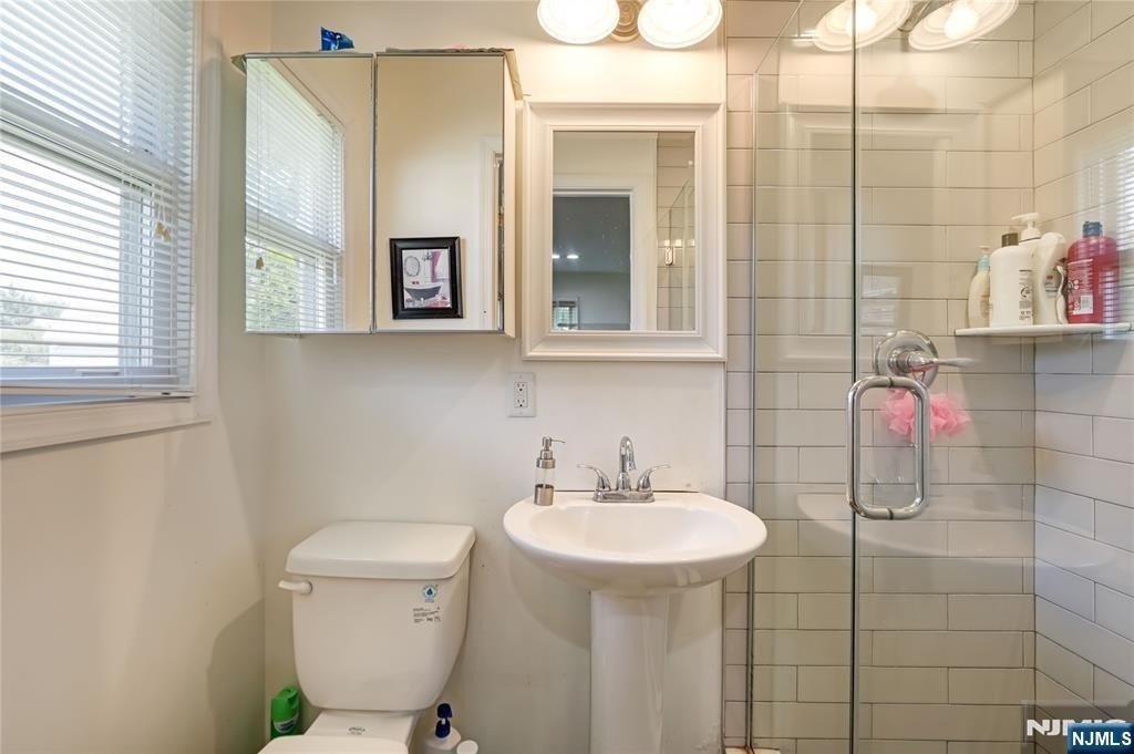 122 Village Circle West - Photo 14
