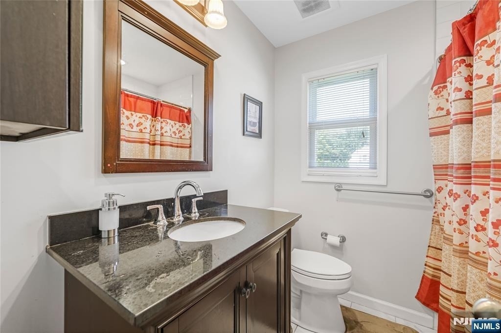 122 Village Circle West - Photo 13