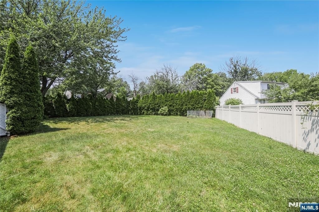 122 Village Circle West - Photo 21