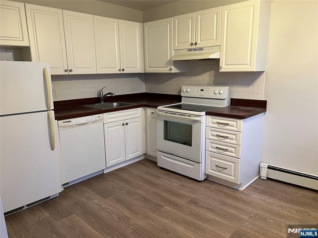 35 S Willow - Photo 3