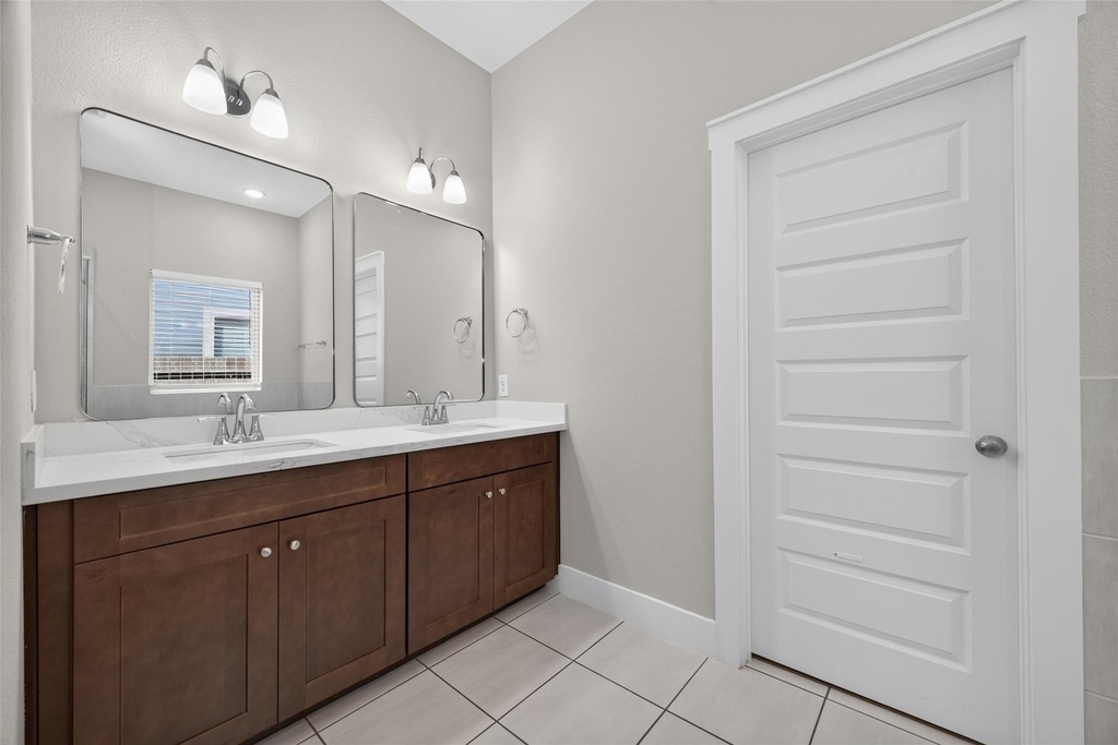 18410 Central Creek Drive Drive - Photo 21