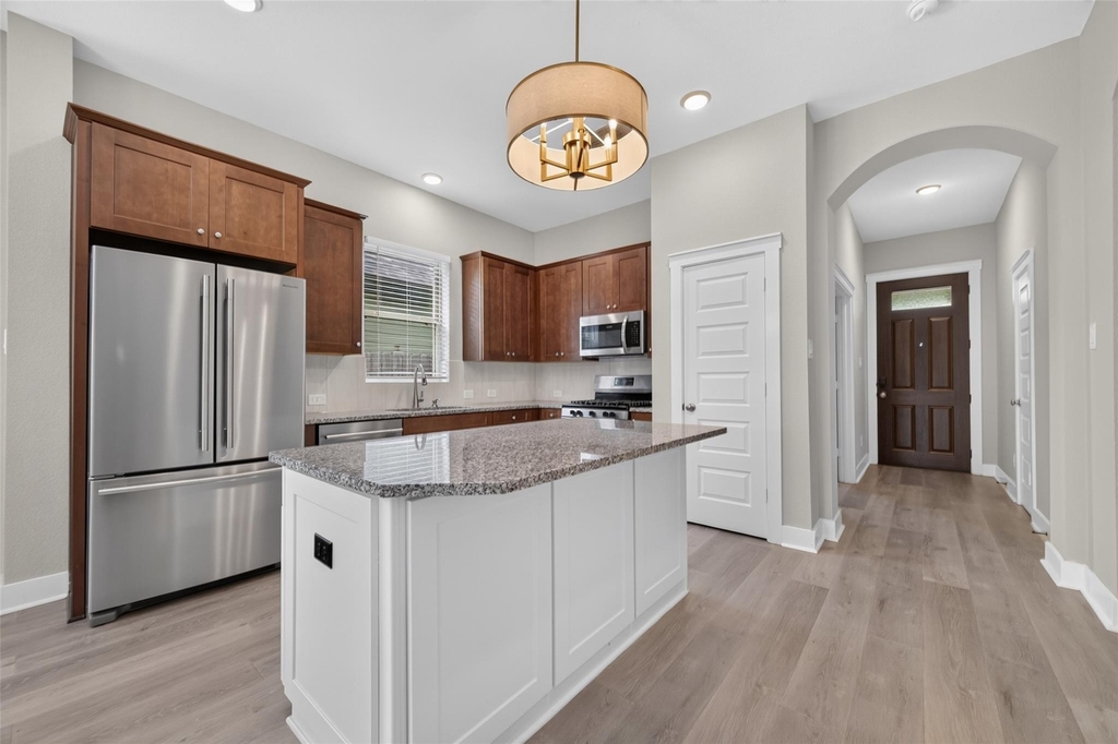 18410 Central Creek Drive Drive - Photo 11