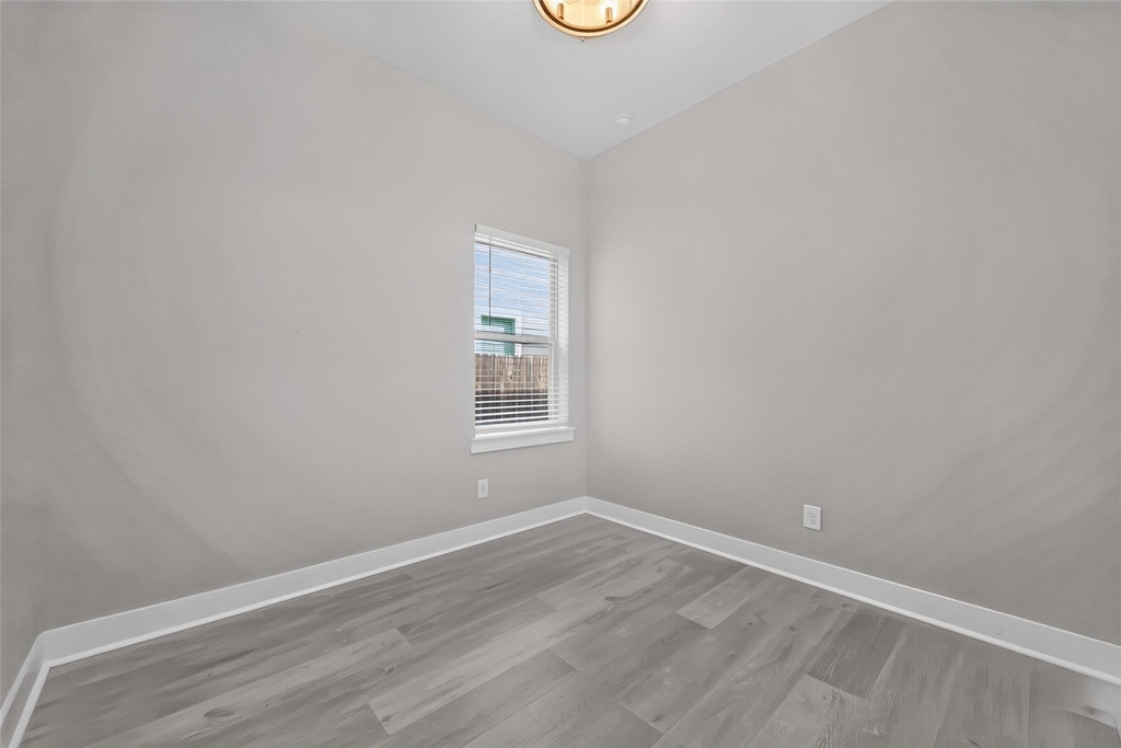 18410 Central Creek Drive Drive - Photo 29