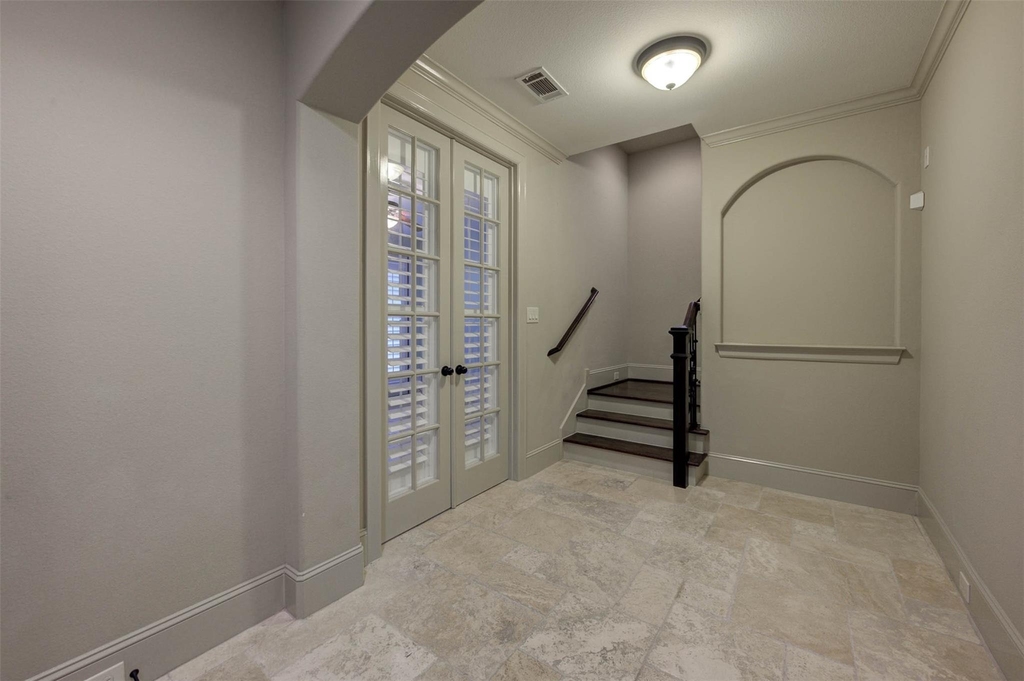 1809 W 24th Street - Photo 2