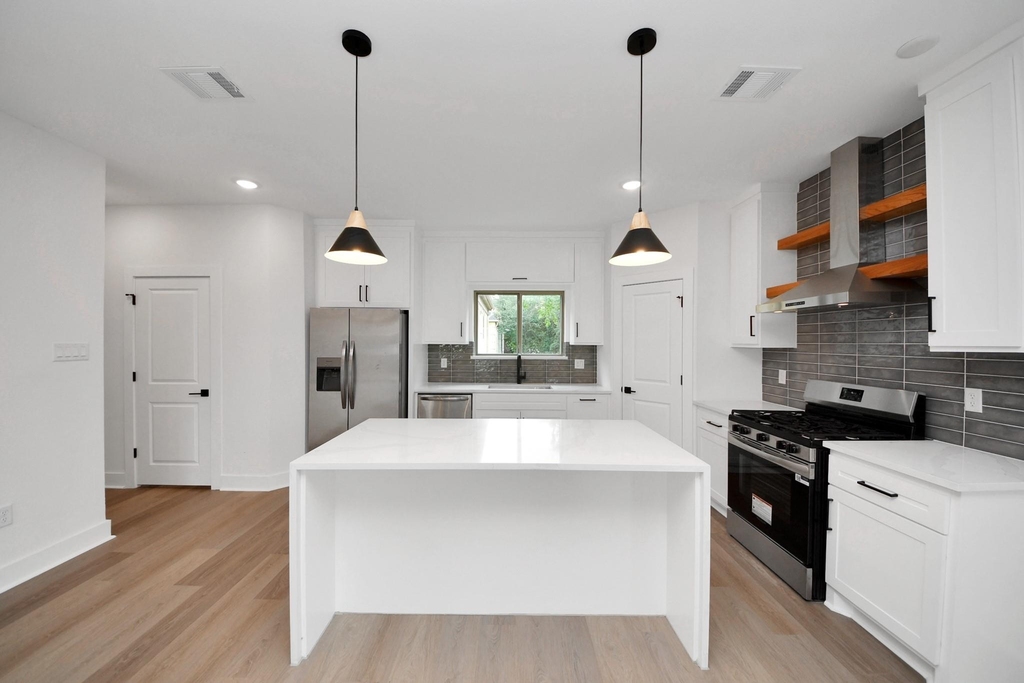 5630 Dolores Street - Photo 14