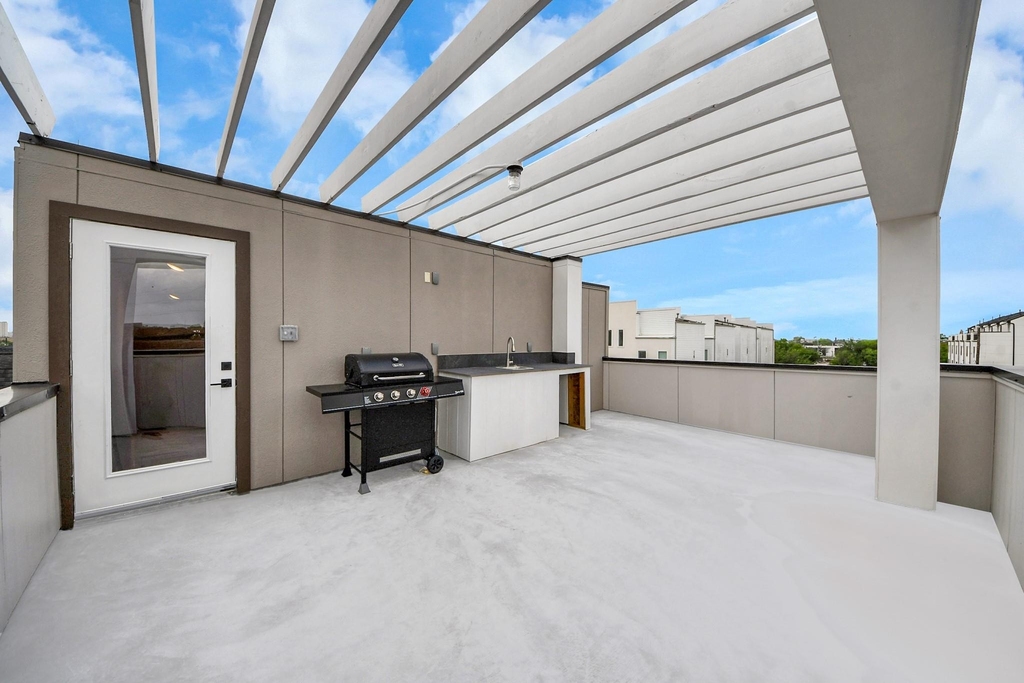 5630 Dolores Street - Photo 31