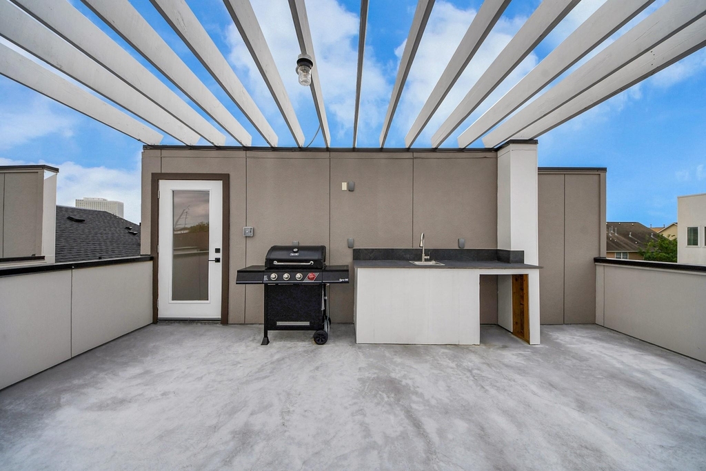 5630 Dolores Street - Photo 34