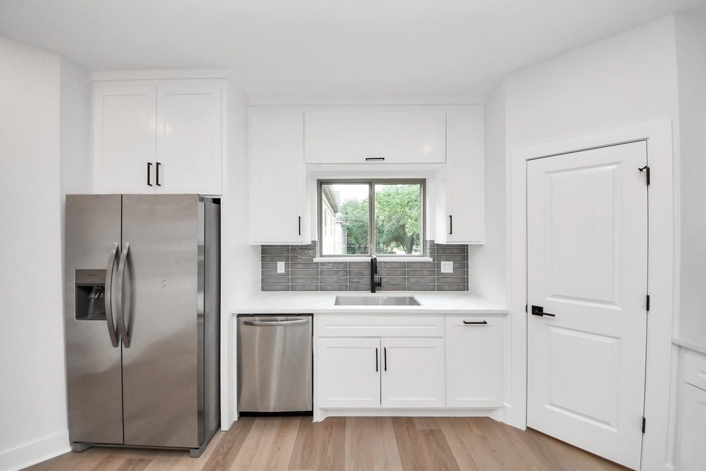 5630 Dolores Street - Photo 15