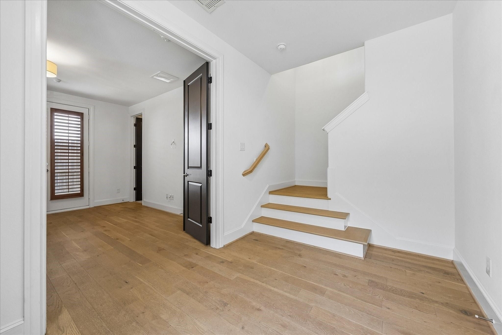 2314 Hutchins Street - Photo 1
