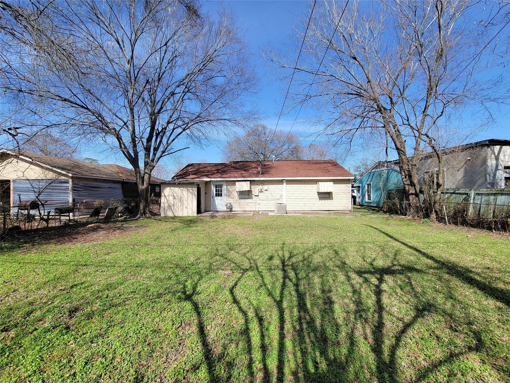 12422 Mylla Street - Photo 22