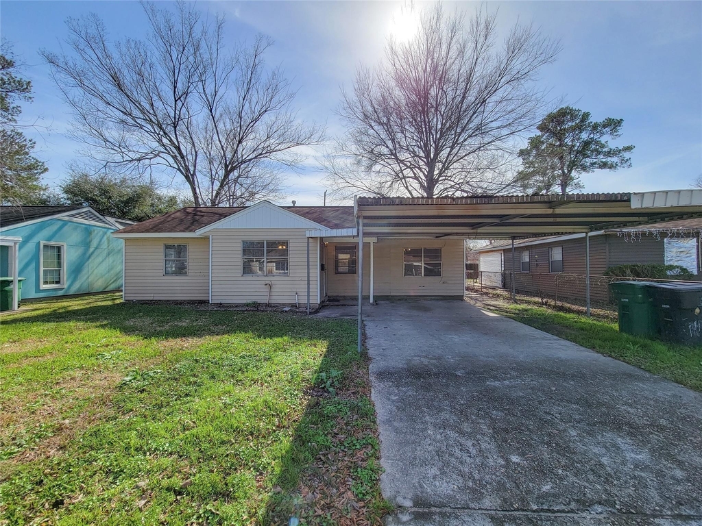 12422 Mylla Street - Photo 0